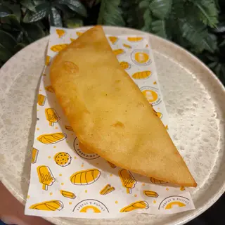 Empanada de Carne Mechada