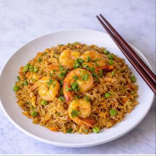 Yakimeshi Arroz con langostinos