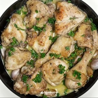 Pollo al ajillo