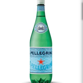 Aqua mineral con gas San Pellegrino