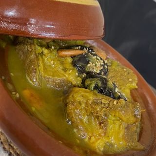 Tajin de Ternera casero con ciruelas y cebolla caramelizada casera