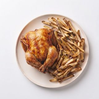 Combo Pollo Entero Asado con Patatas Caseras