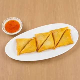23. Samosas De Curry (6 Uds.)
