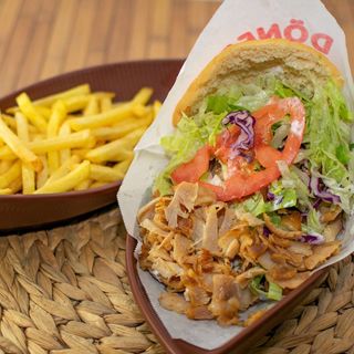 2 Kebab, 2 Patatas y Botella Pepsi
