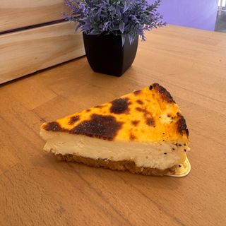 Porción de Tarta de Queso Clásica