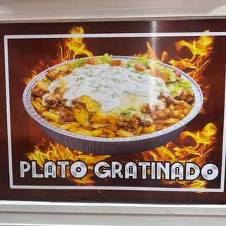 PLATO GRATINADO CARNE O POLLO