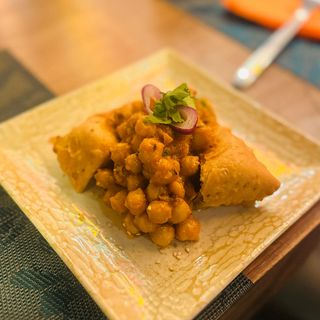 CHANNA SAMOSA