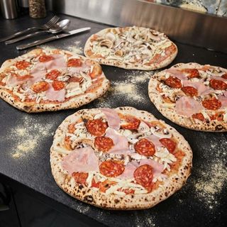 Pizza La Glotona 1