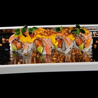 Uramaki flambe roll 4U