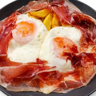 Huevos Rotos Con Jamón