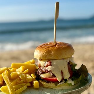 Burger De Carne De Vaca A La Parrilla
