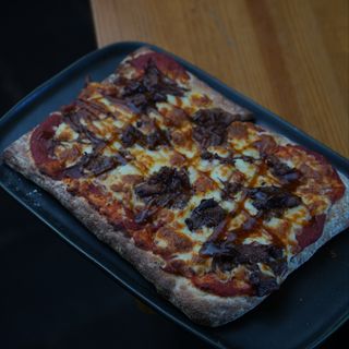 Pizza De Rabo De Toro (33 Cm.)