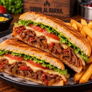 Sándwich Cubano Ropa Vieja