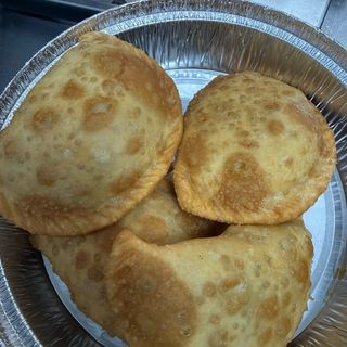 Empanada frita pollo