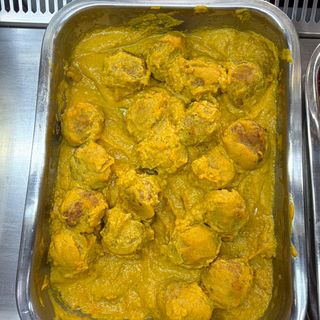 Albóndigas en salsa de almendras