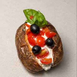 Patata Asada Mediterránea