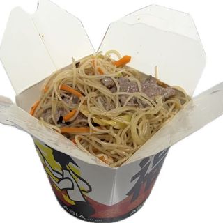 Fideo de arroz con ternera