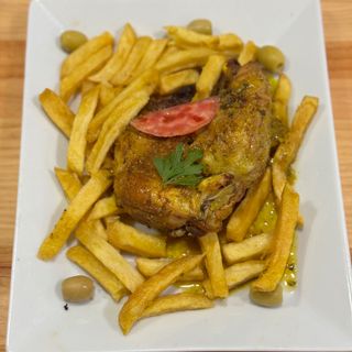 Medio Pollo Con Patatas