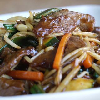 Chop Suey De Ternera