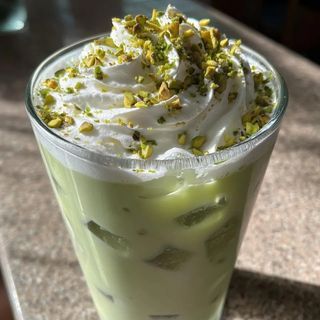 Pistacho Iced Latte