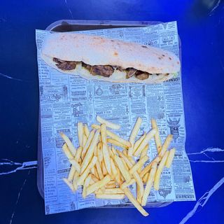 BOCADILLO DE SALCHICHAS