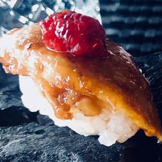 Nigiri De Foie Teriyaki Con Frambuesa (2 Pzs.)