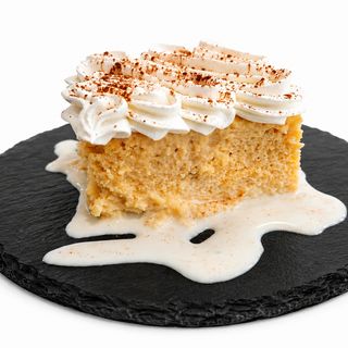 Tarta Tres Leches (Porción)