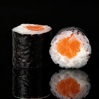 31.  Maki Salmón Philadelphia (6 Pzas.)