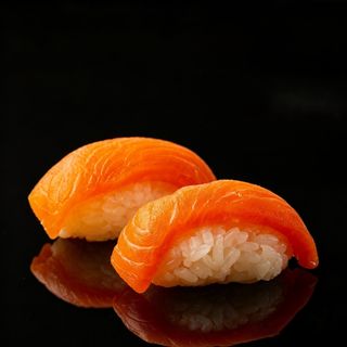1. Salmón (2 Pzas.)