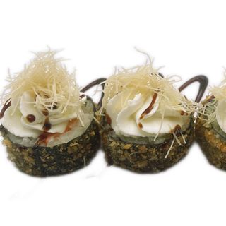 Futomaki Frito Con Salmón Y Aguacate (8 Pzs.)
