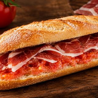 Pulguita de jamón con tomate