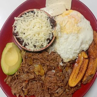 Pabellon Criollo