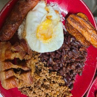 Bandeja Paisa