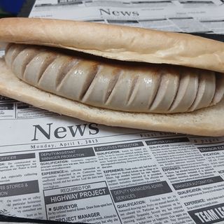 Bocadillo De Bratwurst