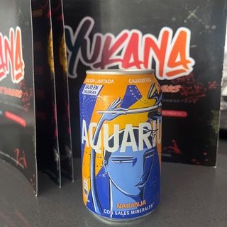 Aquarius naranja