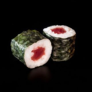 52 Maki Atún