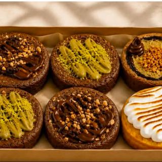 Family Box Brownie & Olive