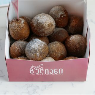 პონჩიკების ყუთი ნუტელას შიგთავსით20₾