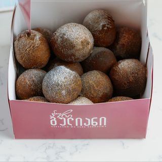 პონჩიკების ყუთი ნუტელას შიგთავსით 25₾