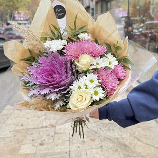 Brassica with chryzantyemum