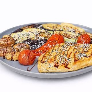 ქათმის ფილე ბოსტნეულით