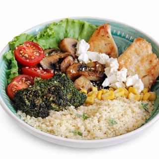 ქათმის და კუსკუსის ბოული