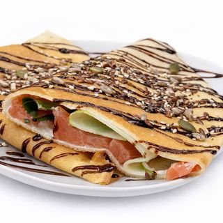 კრეპი ორაგულით და კრემ ყველით