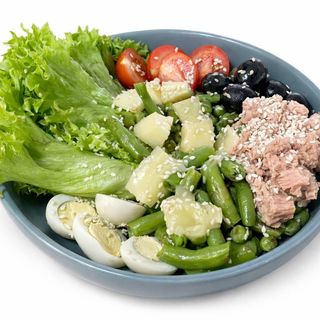 თინუსის ბოული მწვანე ლობიოთი და გაუდით