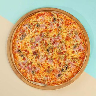 პიცა სოკოთი და ბეკონით