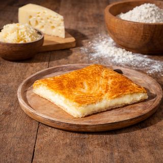 ნახევრად ფენოვანი ხაჭაპური