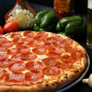 პიცა პეპერონი 8 ნაჭრიანი 