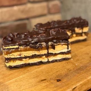 სნიკერსი