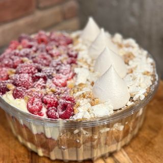 საფირმო ჩინური ტორტი ( 2 კგ)კენკრა/ყავა