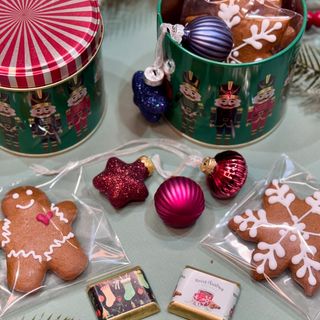 #20  საახალწლო სასაჩუქრე ნაკრები